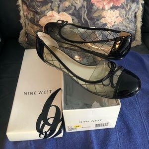 Nine West size 9.5 flats clear/blank vinyl